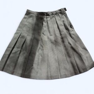 Hillard & Hanson Black and White Houndstooth A-Line Pleated Skirt